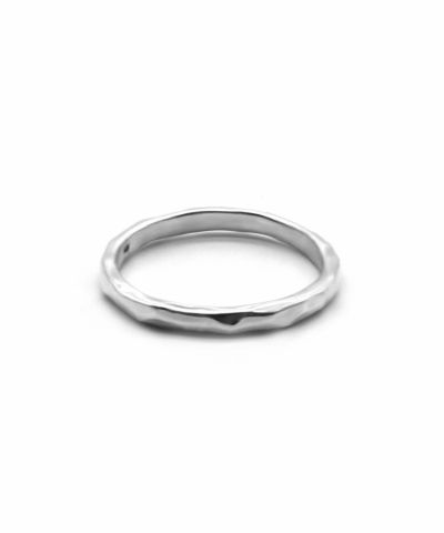 “Petite Modern”槌目プチリング/シルバー925