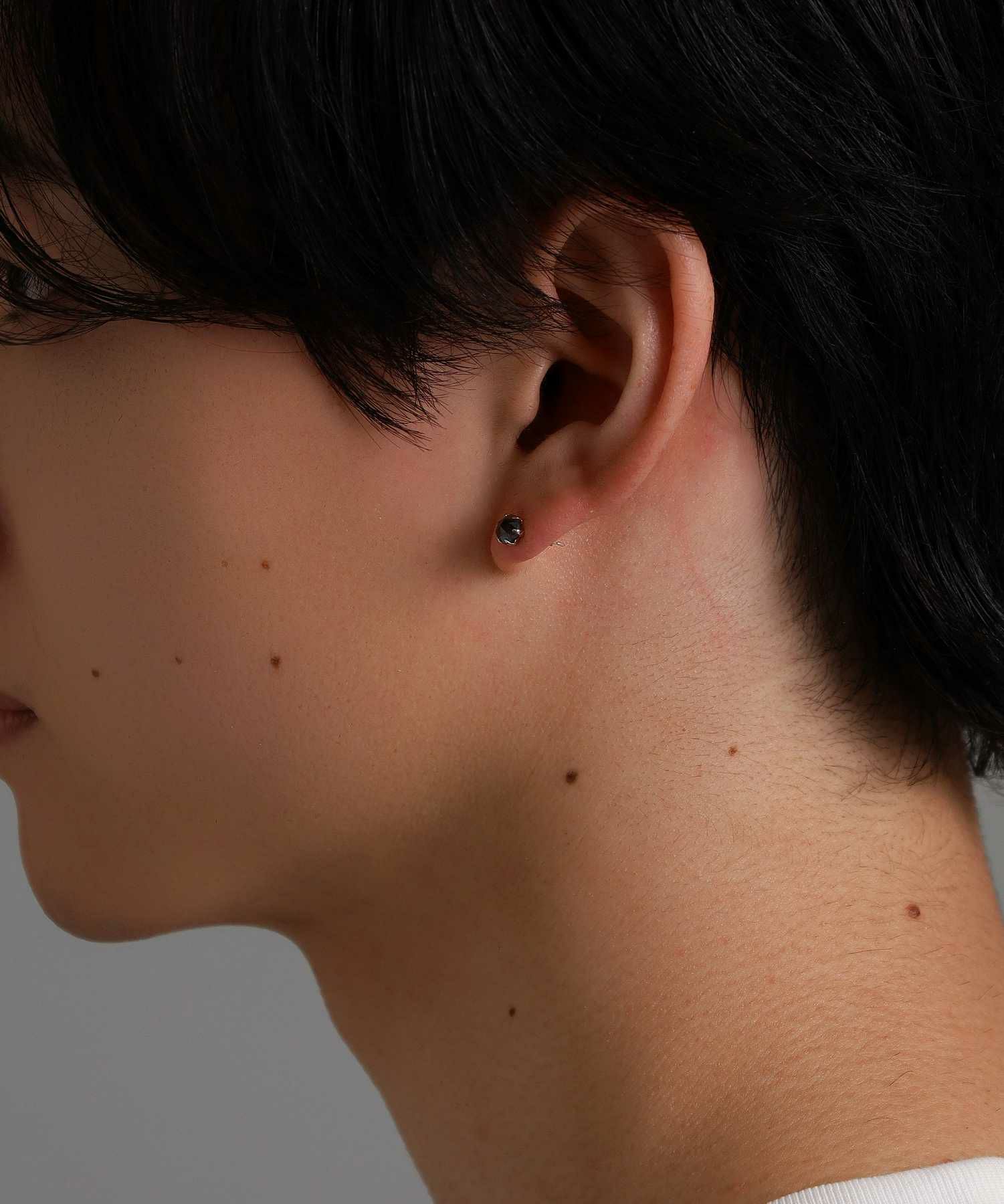 Petite Modern”ブラックダイヤモンドピアス（Lサイズ/0.5CT）/プラチナ