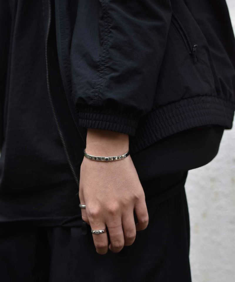 スターリングシルバー バングル SLIM J／FIRST AMERICAN TRADERS