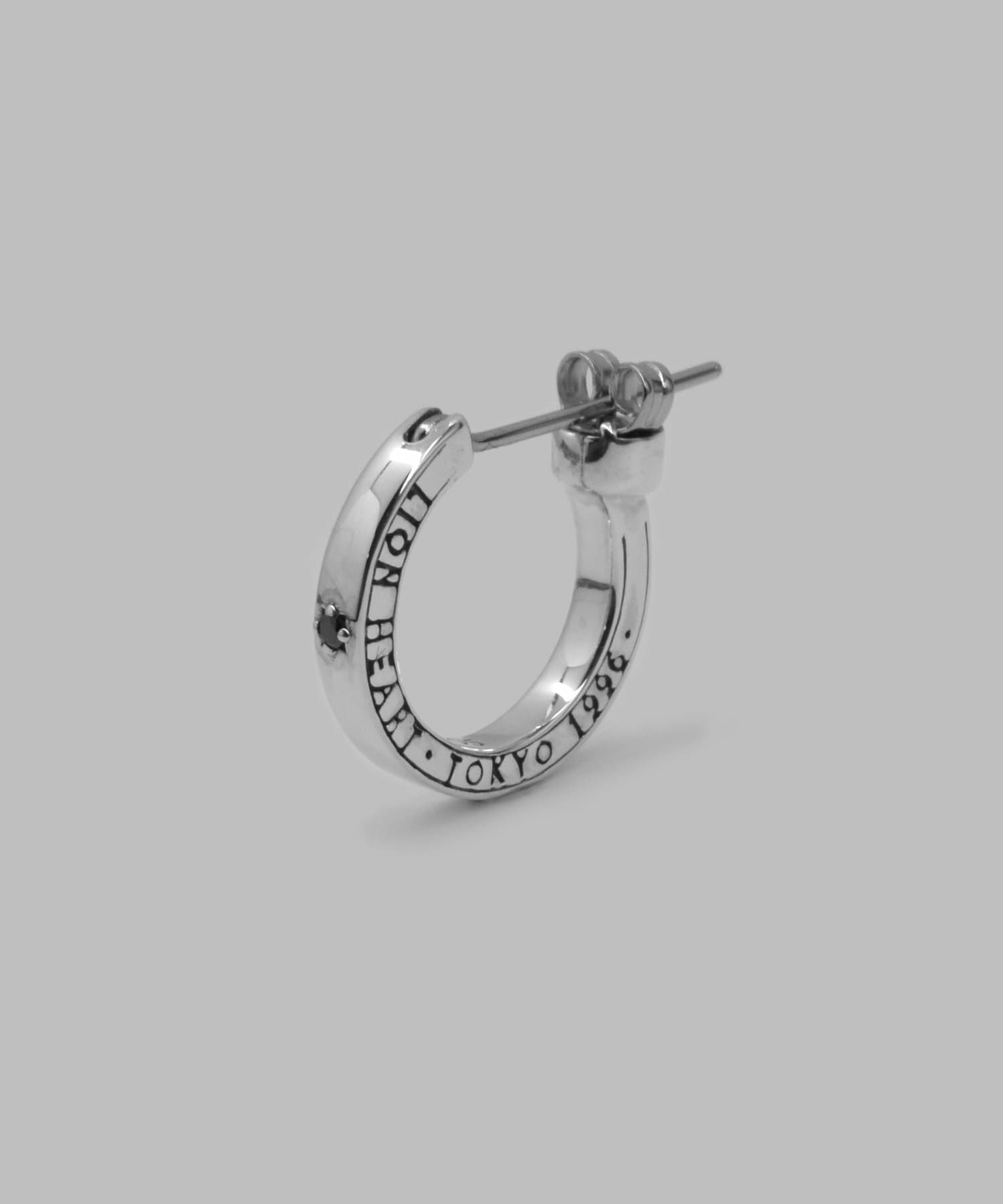 ONLINE STORE 限定】クロッシングピアス/シークレットヘリテイジ