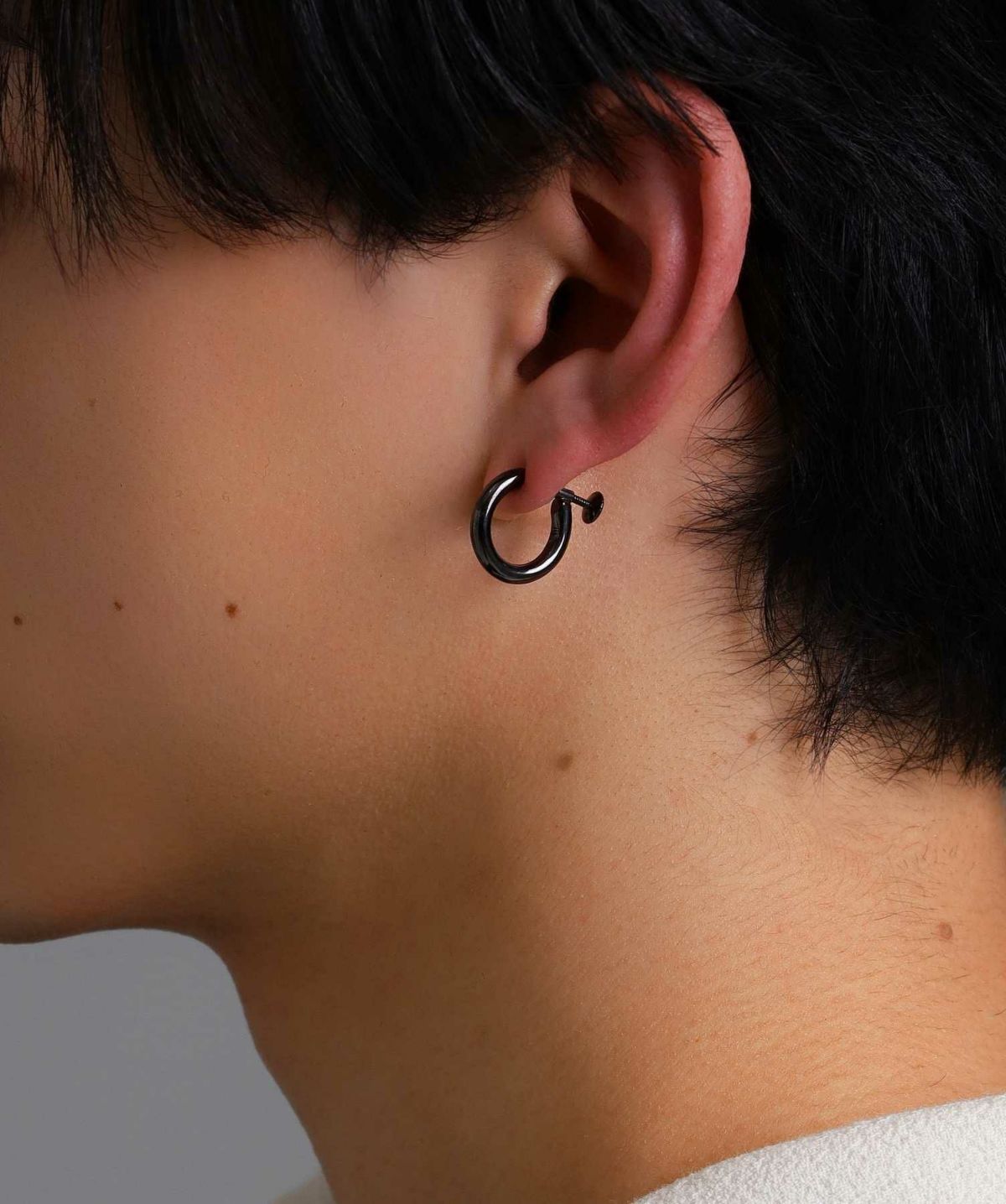 シルバーイヤリング/プレーン/シルバー925（ブラック）