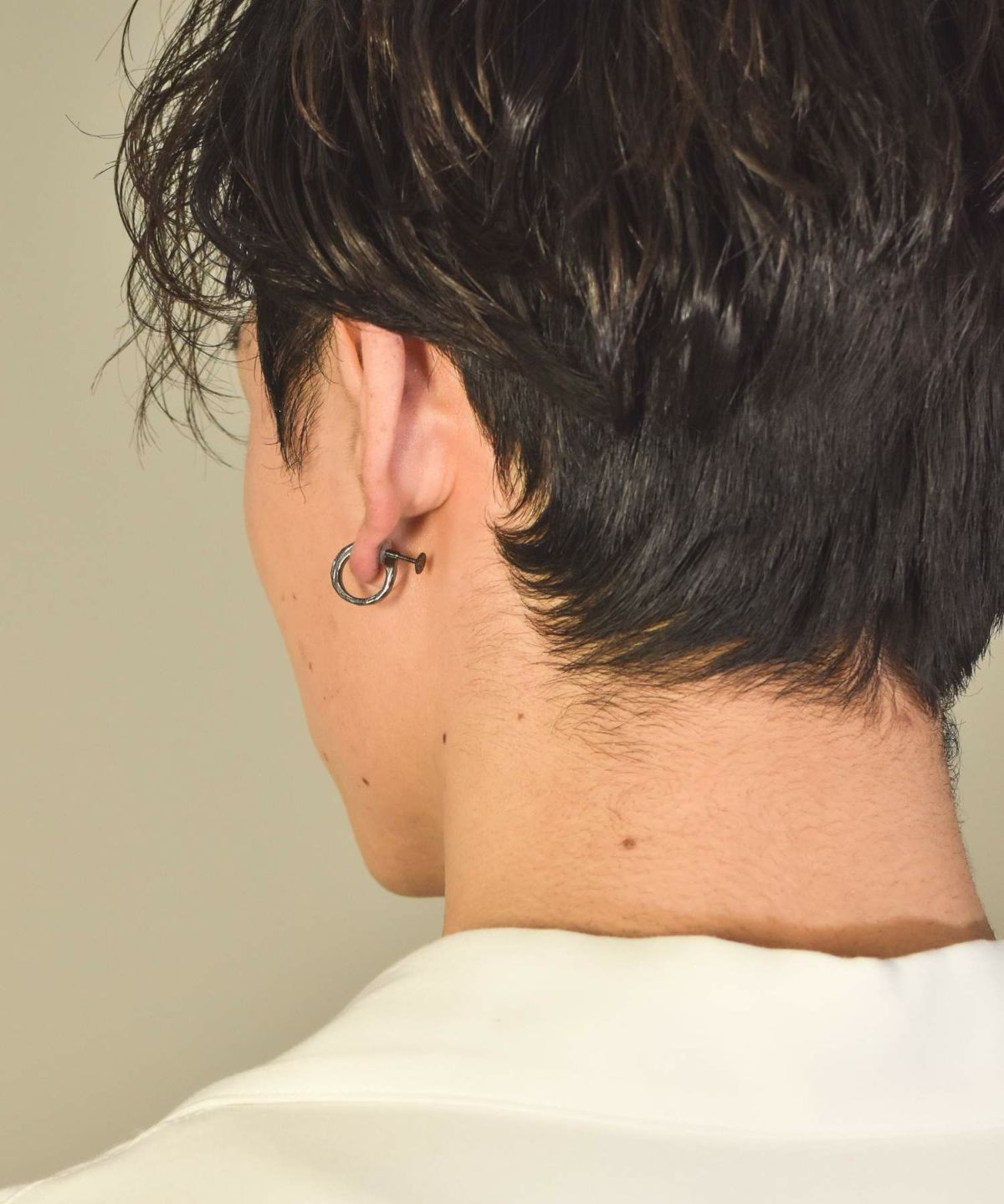 シルバーイヤリング/カッティング/シルバー925（ブラック）