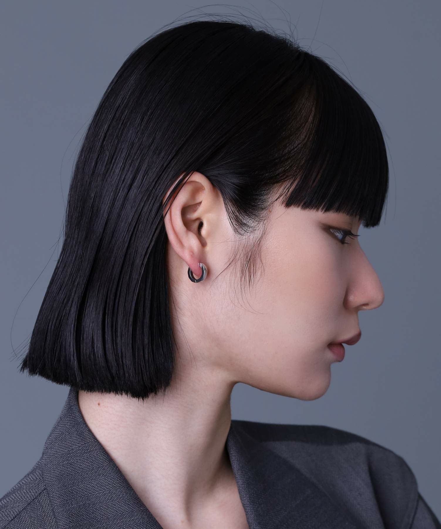 限定展開】“THE EDGE”カッティングフープピアス/シルバー×ブラック