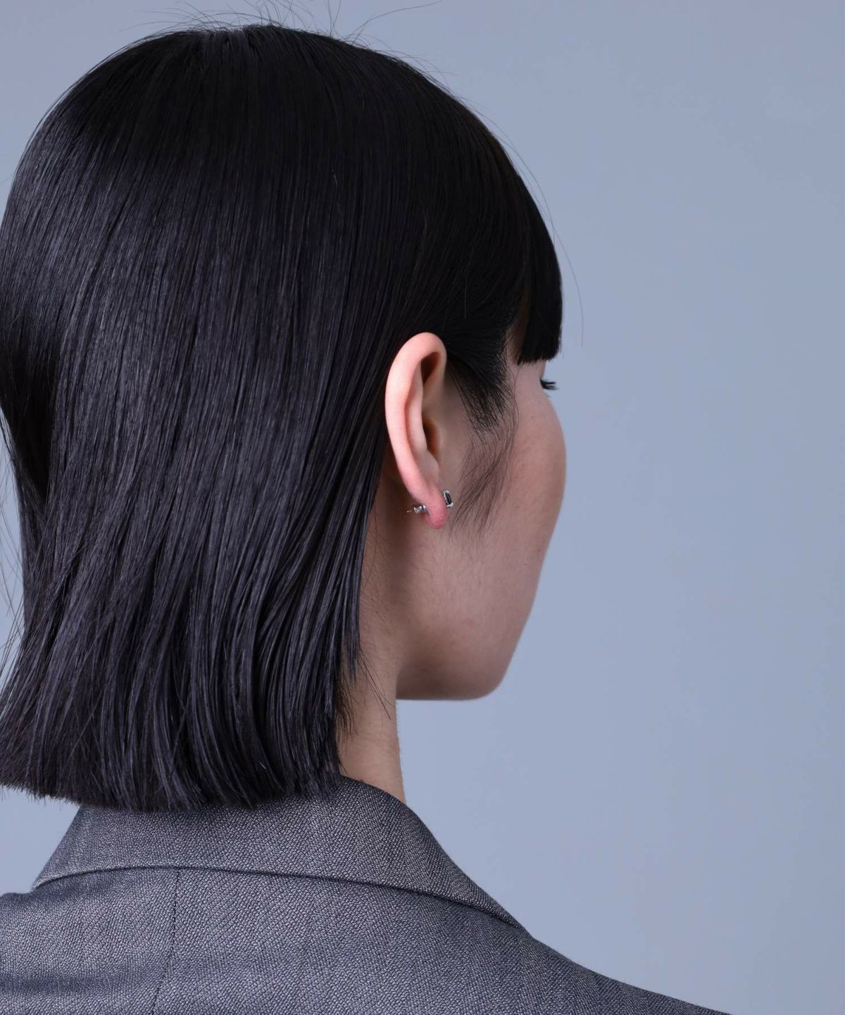 スタッズピアス/ロゴ/ブラックジルコニア/シルバー925