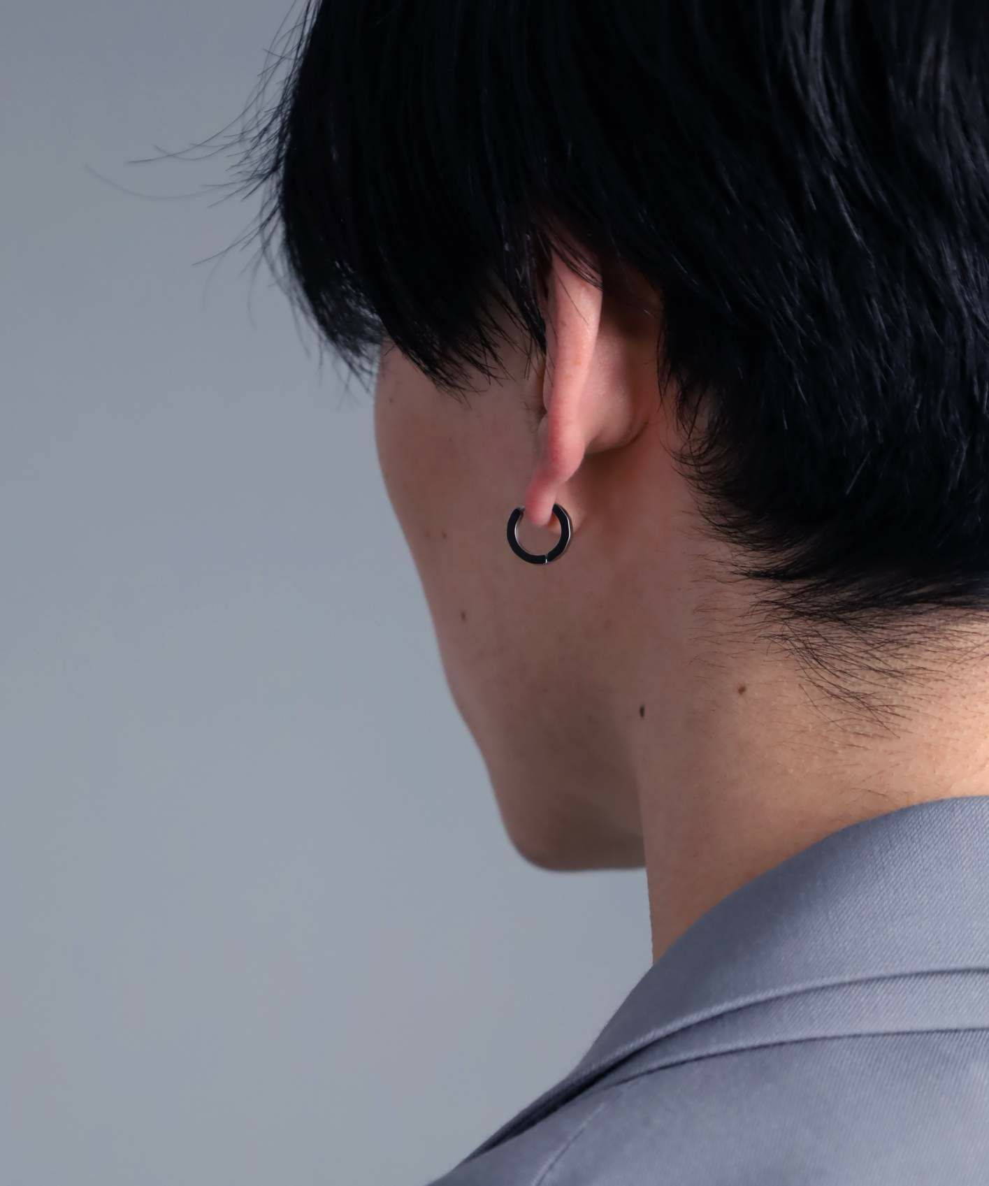 限定展開】“THE EDGE”カッティングフープピアス/シルバー×ブラック 