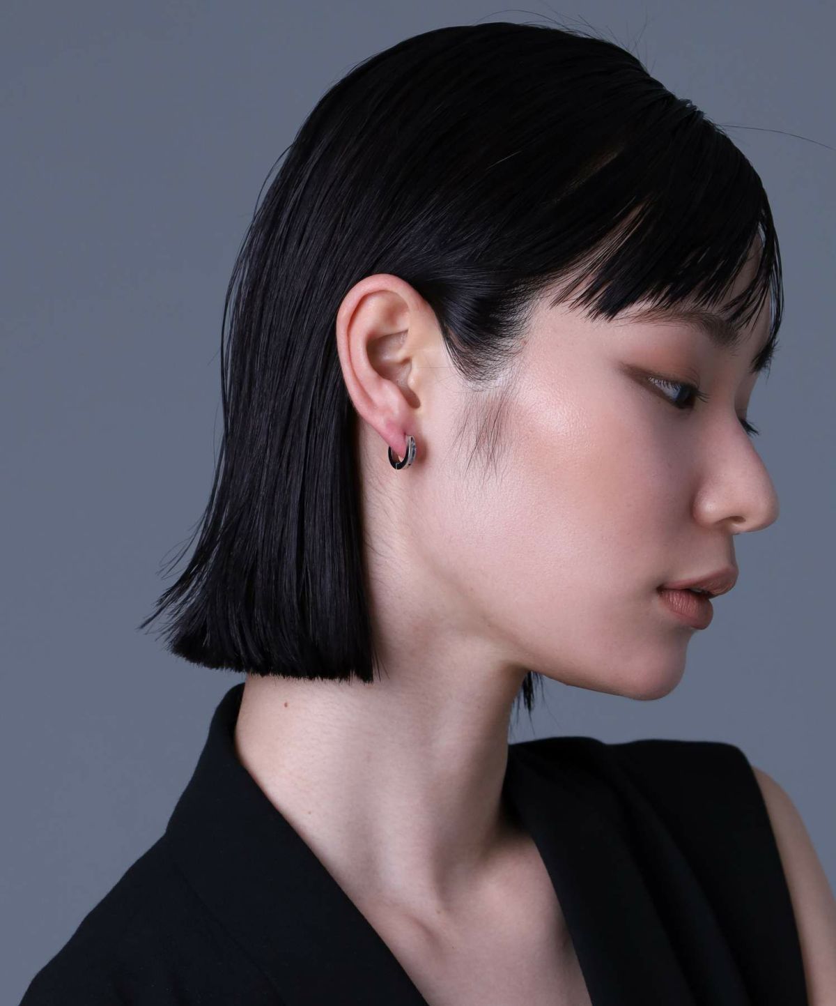 【WEB限定】リバースラウンドフープピアス/サージカルステンレス316L（金属アレルギー対応）