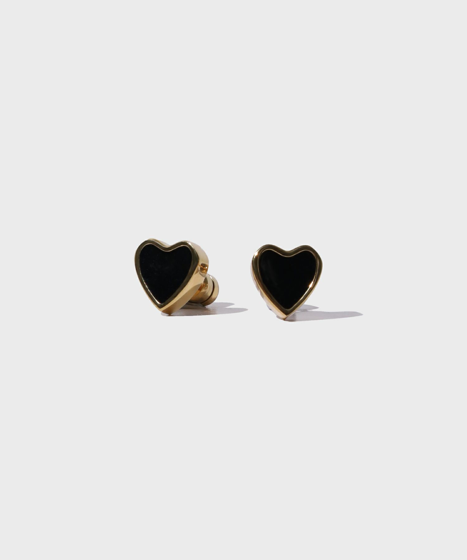 Petite Modern”ブラックダイヤモンドピアス（Mサイズ/0.25CT