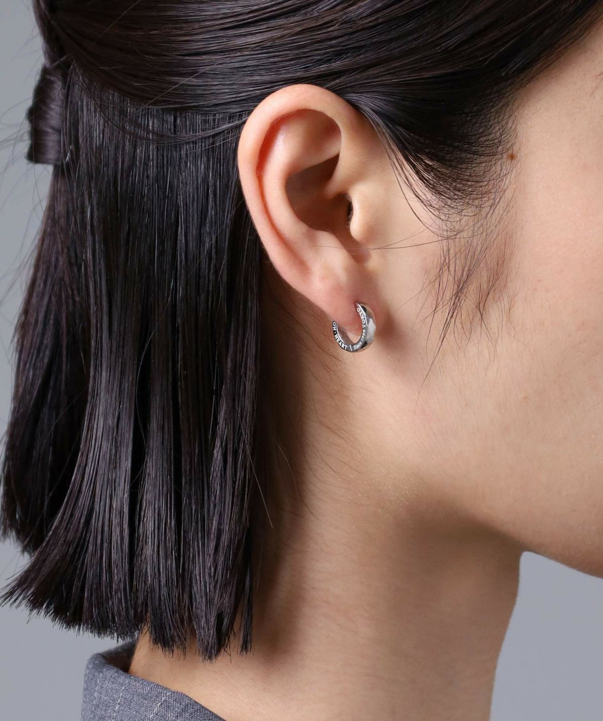 【限定展開】“THE EDGE”エングレイブカッティングフープピアス（2点セット）/スペシャルパッケージ/サージカルステンレス（金属アレルギー対応）