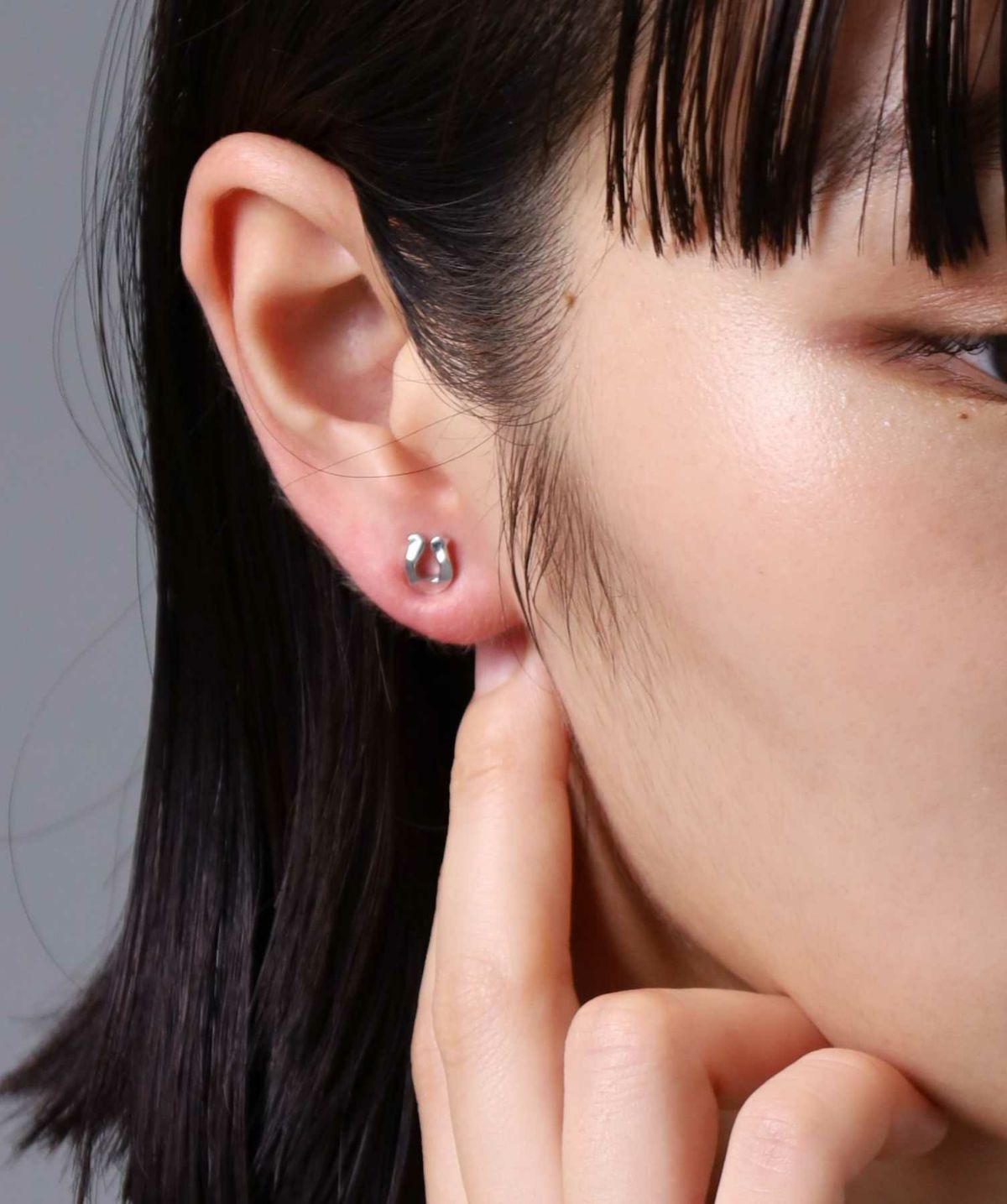 “for Gift”スタッズピアス/フラグメントホースシュー/シルバー925