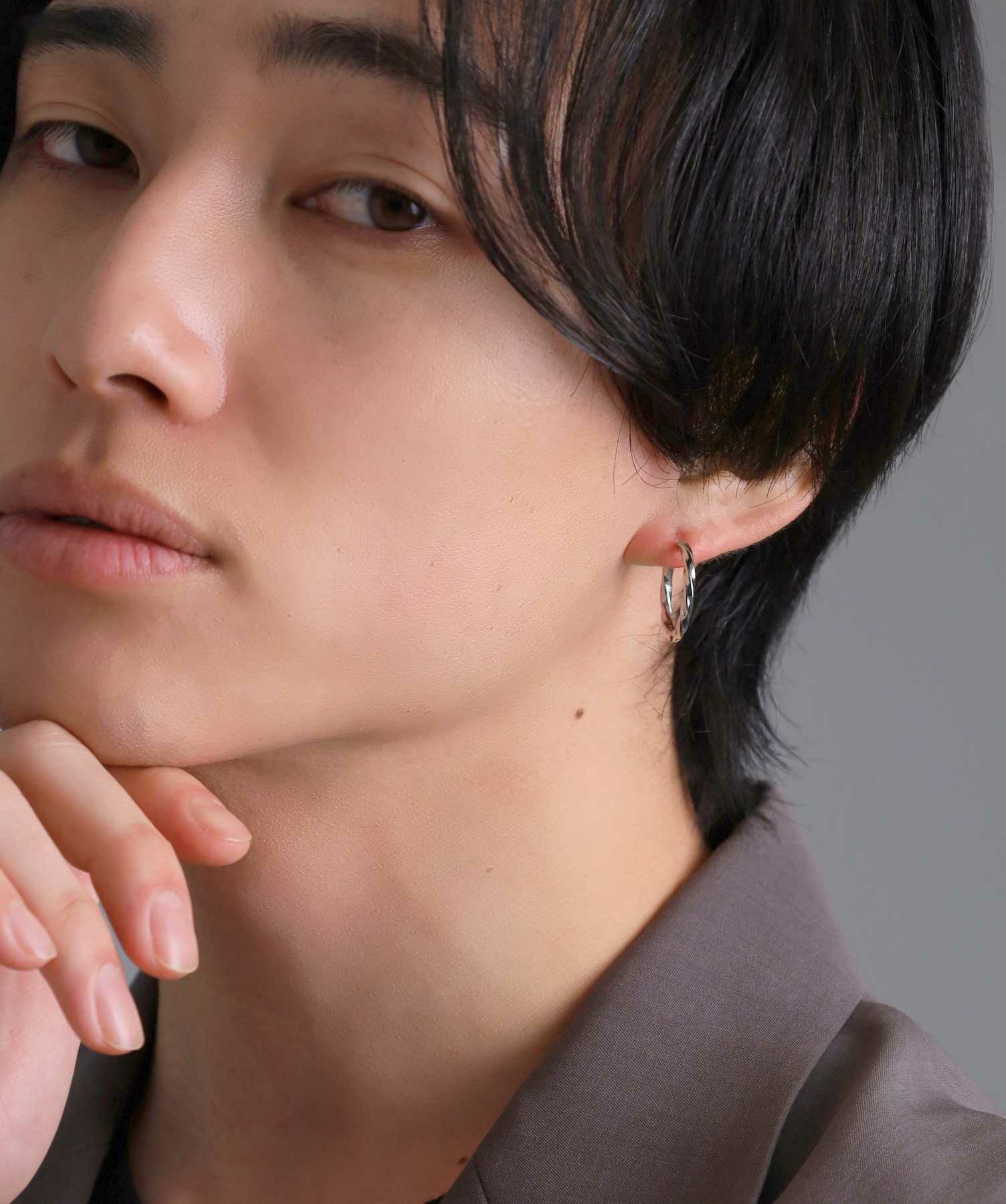 YUZUNA ツイストデザイン フープピアス YUZUNA ツイストデザイン フープピアス YUZUNA ツイストデザイン